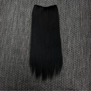 Insert Name Here 22” U-clip hair extensions - jet black